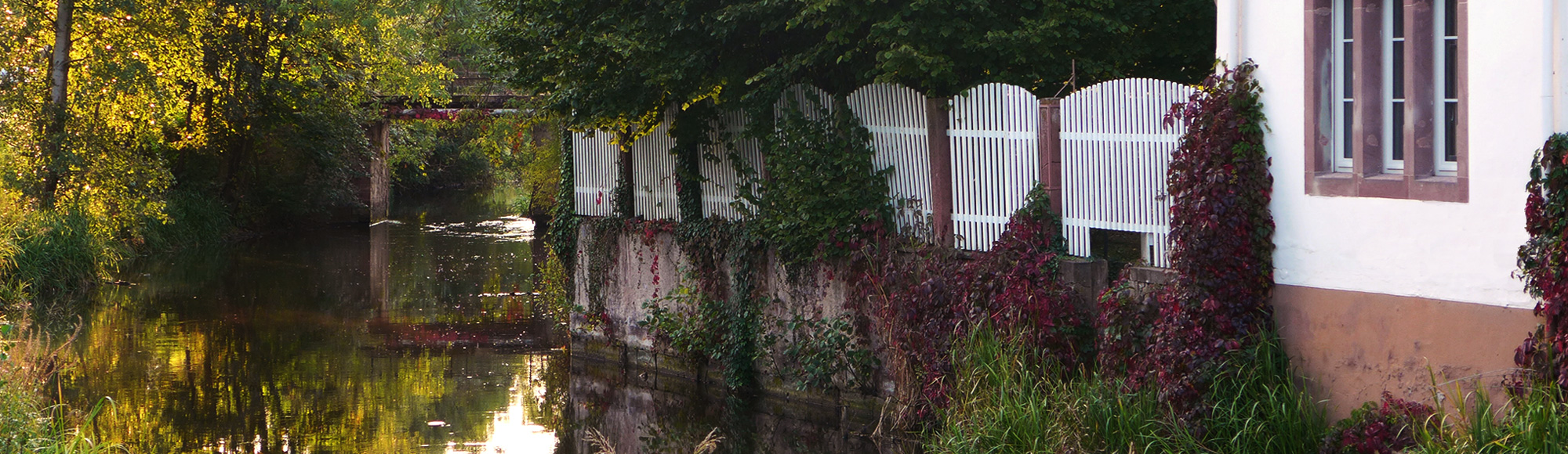 la-maison-carre-au-canal-accueil-hslide